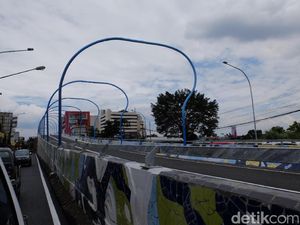 Beton Jembatan Pelangi Menganga, Ridwan Kamil: Jangan Khawatir, Aman Beton Jembatan Pelangi Menganga, Ridwan Kamil: Jangan Khawatir, Aman