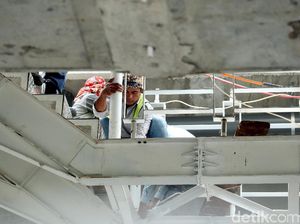 Pembangunan JPO di Jalan Layang Tendean-Ciledug