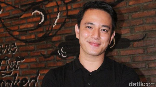 Girls, Billy Davidson Masih Jomblo Nih