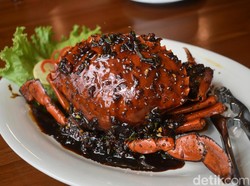 Pangkep 33: Huah! Enaknya Tersengat Pedas Kepiting Saus Lada Hitam