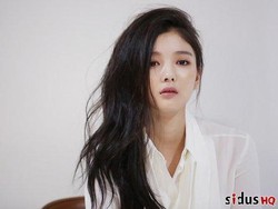 Alami Syok dan Stres, Kim Yoo Jung Kembali Dilarikan Ke Rumah Sakit