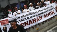 Penampakan Massa Anti Ahok di Jalan Gajah Mada