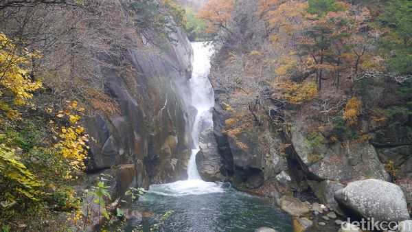 Inilah Senga, Air Terjun Cantik di Jepang