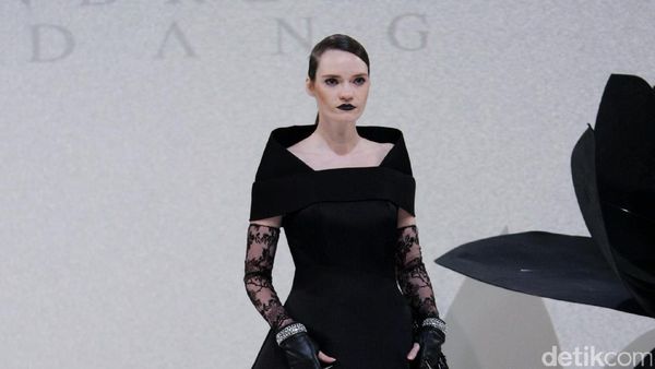 Foto: Koleksi Andreas Odang di IPMI Trend Show 2017