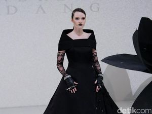 Foto: Koleksi Andreas Odang di IPMI Trend Show 2017