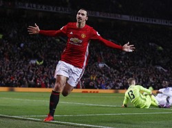 Tahun Ini Ibrahimovic Sudah 50 Gol di Level Klub, Cuma Kalah dari Messi