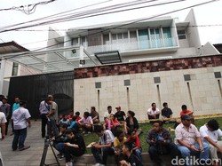 Keluarga Korban Pembunuhan Pulomas: Amel Tiap Minggu ke Rumah Ir Dodi