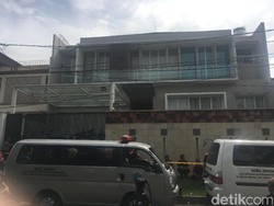 Anjing Pelacak Diturunkan Telusuri Pembunuhan Sadis 6 Orang di Pulomas