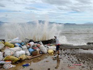 6 Orang Tewas Akibat Terjangan Topan Nock-Ten di Filipina