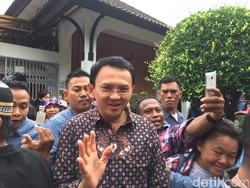 Ahok Minta Sumarsono Tak Rombak Susunan Kepala Dinas DKI