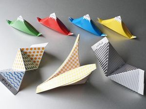 Kertas Origami Ini Dipakai untuk Bentuk Onigiri Jadi Seperti Gunung Fuji