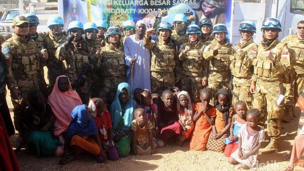 Melihat Perayaan Natal Pasukan Garuda di Darfur