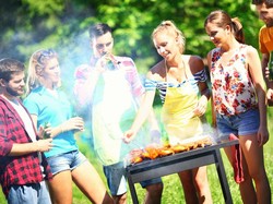 Begini Caranya agar Pesta BBQ di Rumah Tak Merepotkan