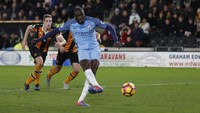 Yaya Toure - 11 penalti beruntun tanpa luput. Foto: Action Images via Reuters/Ed Sykes