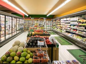 Supermarket Mal di Jakbar Ramai Diserbu Pembeli Sembako