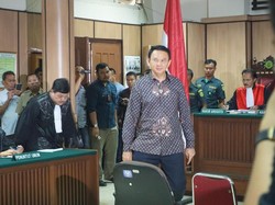 Sidang Dimulai, Majelis Hakim Bergantian Bacakan Putusan Sela Kasus Ahok