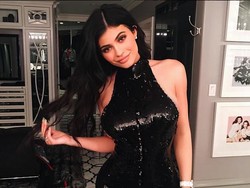 Kylie Jenner Jadi Orang Terkaya ke-2 di Keluarga Kardashian-Jenner