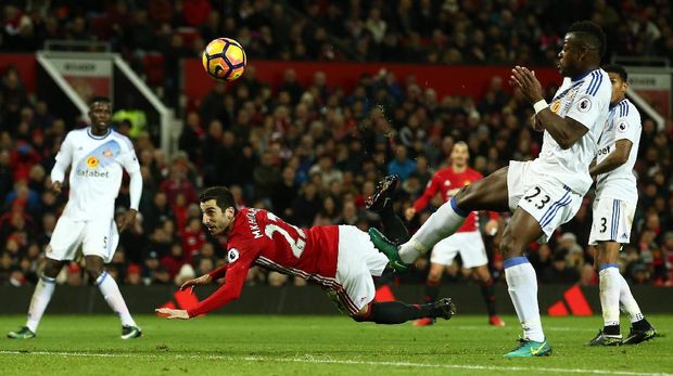 Mourinho Sanjung Ibrahimovic dan Mkhitaryan