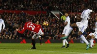Tendangan Kalajengking ala Henrikh Mkhitaryan saat Manchester United mengalahkan Sunderland 3-1. (Foto: Reuters-Getty Images)