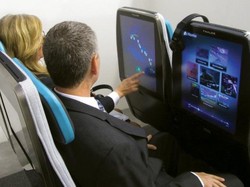 Ternyata Lebih Baik Boarding Pesawat Belakangan, Ini Alasannya