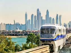 Naik Monorail di Dubai, Membelah Pulau Buatan