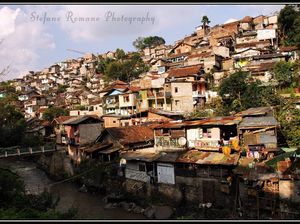 Laskar Kampungku, Komunitas Memotret Kampung Sambil Beramal