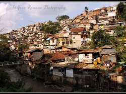 Laskar Kampungku, Komunitas Memotret Kampung Sambil Beramal