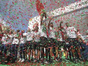 Anomali Kesebelasan Kuda Hitam