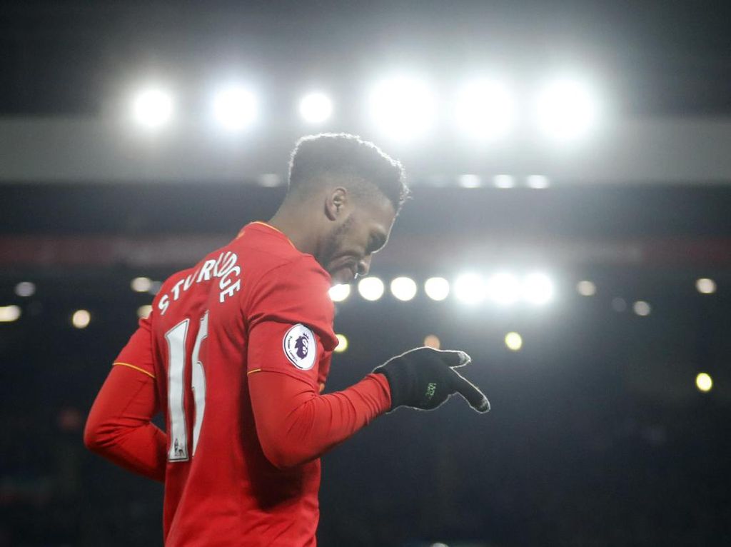 Gerrard: Bersabarlah, Sturridge Gerrard: Bersabarlah, Sturridge