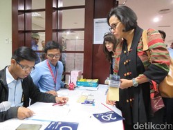 Begini Gaya Sri Mulyani Interogasi Petugas Pelayanan Tax Amnesty
