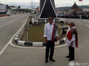 Naik Helikopter, Jokowi Cek Pos Lintas Batas Motamassin di NTT