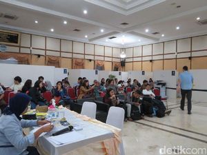 Antrean Ditutup, Peserta Tax Amnesty Protes Sampai Teriak-teriak Antrean Ditutup, Peserta Tax Amnesty Protes Sampai Teriak-teriak