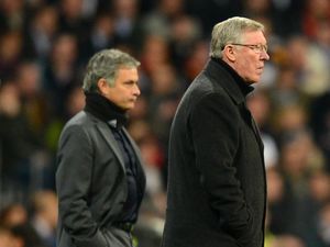 Jose Mourinho Bereaksi Usai Sir Alex Dipecat, Sindir MU? Jose Mourinho Bereaksi Usai Sir Alex Dipecat, Sindir MU?
