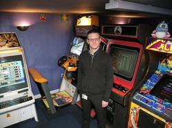 Bangun Dingdong di Garasi, Pria Ini Habiskan Rp 82 Juta