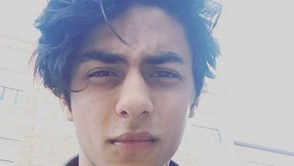 Yuk, Kenal Lebih Dekat dengan Si Tampan Putra Shahrukh Khan