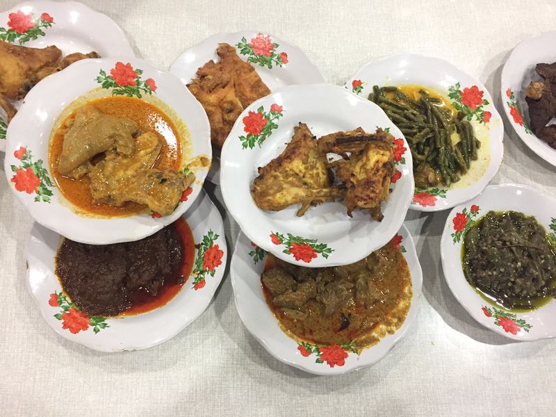 rumah makan minang legendaris