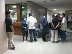 Semalaman Jenguk Anet, Istri Kedua Ir Dodi Tinggalkan RS Kartika