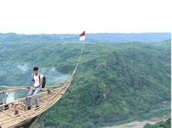 Jurang Tembelan Bantul, Tempat Selfie di Atas Awan