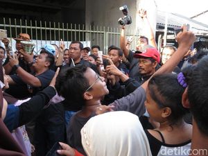 Aksi Bocah di Sunter Berburu Selfie Bareng Agus Yudhoyono