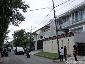 Pelaku Pembunuhan Pulomas Bawa Senjata dan Golok Saat Beraksi