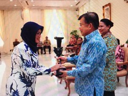 Penyerahan Anugerah Parahita Ekapraya Tahun 2016