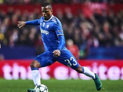 Patrice Evra Gantung Sepatu