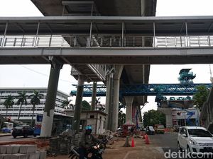 Warga Ikut Komentari Halte TransJ Ciledug-Tendean yang Dikritisi