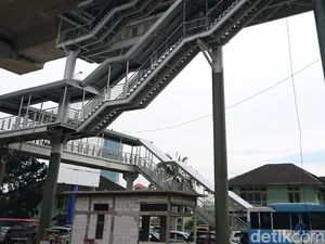 Viral Soal Halte Koridor 13, TransJ: Bukan Kami yang Desain