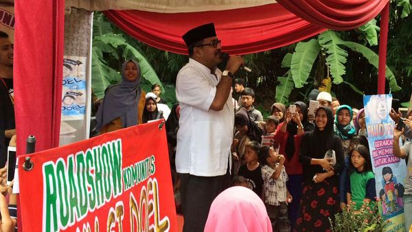 Rano Karno Gelar Acara Bedah Buku