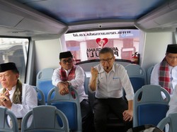 Kesan Sumarsono Naik Bus Tingkat TransJakarta Pertama Kalinya