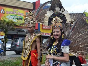 Yuk Kenal Pakaian Adat Dayak!