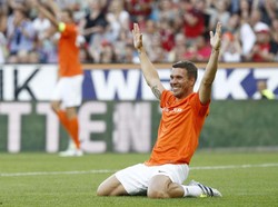 Podolski Ditawar Klub China