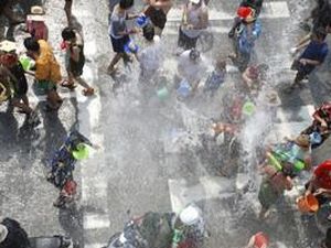 AKBP Pandra, Inisiator Festival Perang Air saat Imlek di Meranti AKBP Pandra, Inisiator Festival Perang Air saat Imlek di Meranti