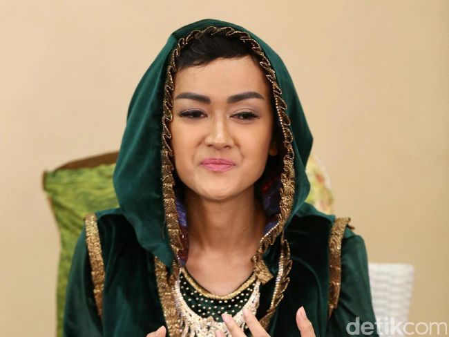 Cerita Julia Perez Ingin Makan Steak Sebelum Operasi